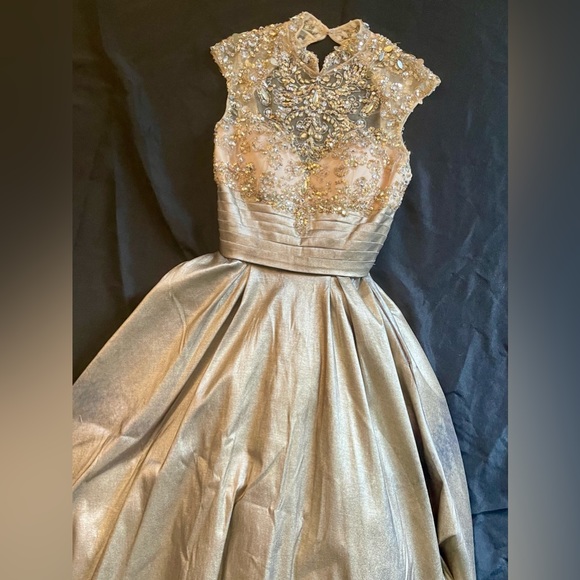 Gorgeous Gold Formal - Picture 10 of 13